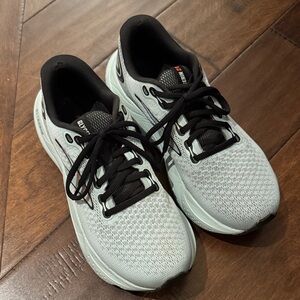 Brooks Glycerin 21 women’s 8 blue black accent